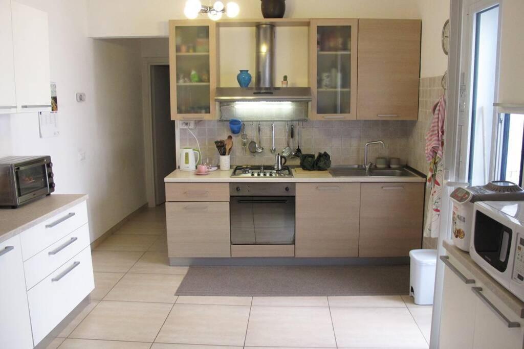 Confortevole Appartamento Vicino Al Centro Lecce Zewnętrze zdjęcie